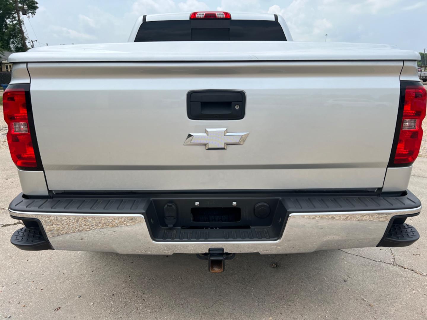 2015 Silver /Gray Chevrolet Silverado 1500 LTZ (3GCPCSEC2FG) with an 5.3L V8 engine, Automatic transmission, located at 4520 Airline Hwy, Baton Rouge, LA, 70805, (225) 357-1497, 30.509325, -91.145432 - 2015 Chevy Crew Cab LTZ 5.3 V8 Gas, 161K Miles, Heated & Cooled Leather Seats, Sunroof, Backup Camera, Power Windows, Locks, Mirrors & Step Boards, Cold A/C, Bose, Bed Cover, Tow Pkg. FOR INFO PLEASE CONTACT JEFF AT 225 357-1497 CHECK OUT OUR A+ RATING WITH THE BETTER BUSINESS BUREAU WE HAVE BEEN A - Photo#6